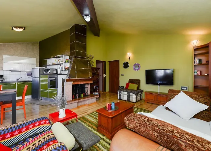 Apartment Paradise *